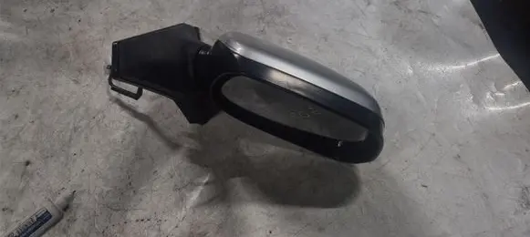Toyota Corolla Verso E121 Front door electric wing mirror 012153