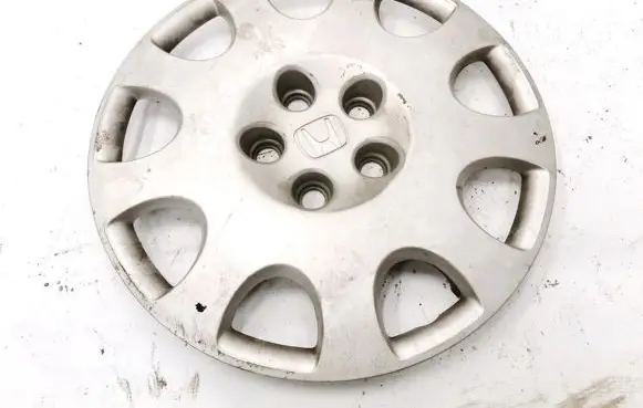 Honda FR-V R16 wheel hub/cap/trim 44733SJDE00 44733-SJD-E00