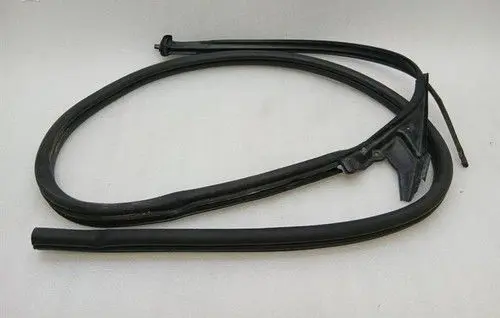 Aston Martin DB9 Front door rubber seal 4G43L25324AA
