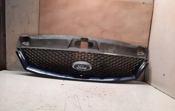 Ford Mondeo Mk III Front bumper upper radiator grill LS7X8A100AK 1S7X8A100AK