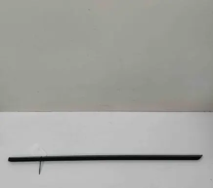 Mercedes-Benz SLC R172 Front door glass trim molding A1727200124