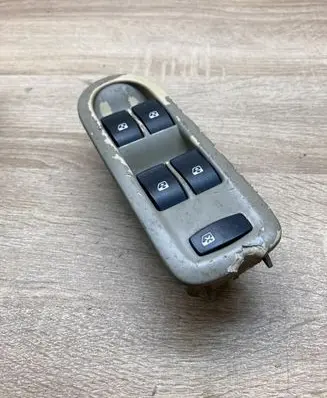 Renault Scenic II - Grand scenic II Electric window control switch 156018070E