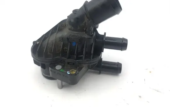 Thermostat/thermostat housing