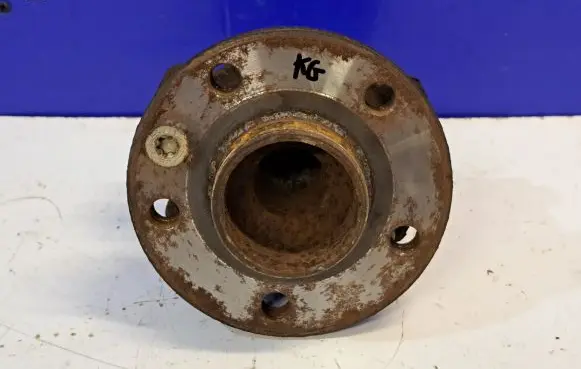 Volvo S60 Rear wheel hub 31329968 31277808