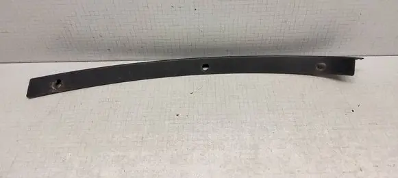 Jeep Grand Cherokee Rear arch trim 1MZ77
