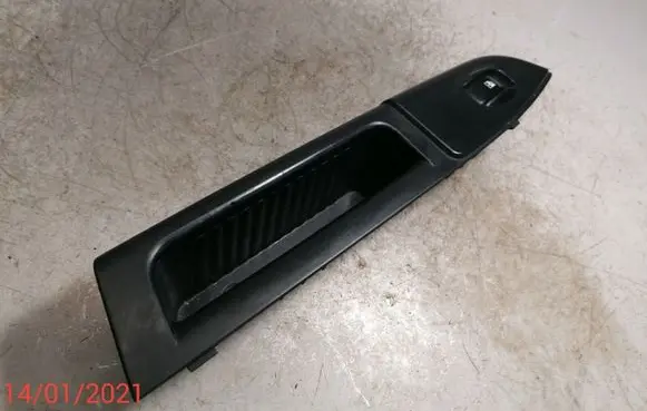 Hyundai Getz Electric window control switch 935801C000