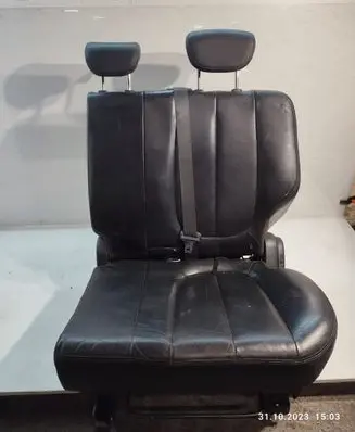 KIA Carens II Rear seat 