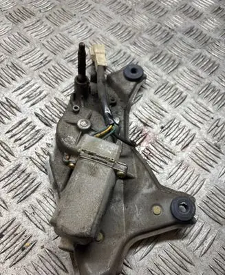 Toyota Prius (NHW20) Rear window wiper motor 0620009692