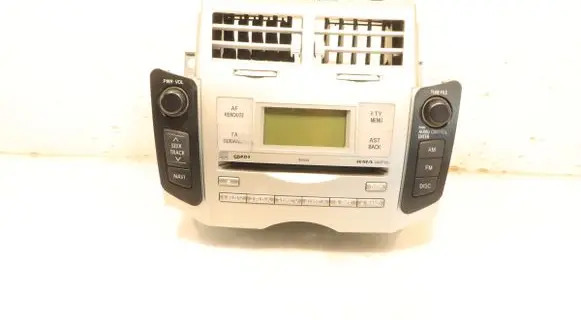 Toyota Yaris Radio/GPS head unit trim 