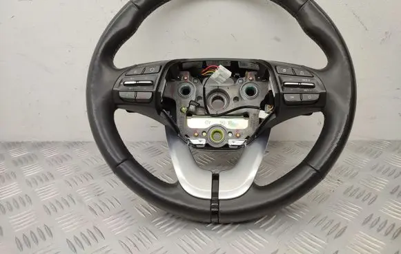 Hyundai i30 Steering wheel 96710G4130 96720G4130 56113G3000