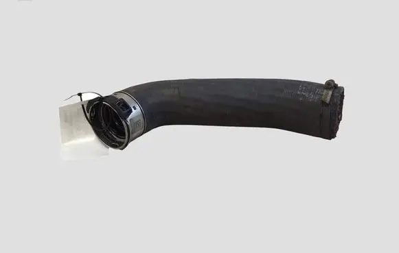 Volvo S60 Intercooler hose/pipe P31657734