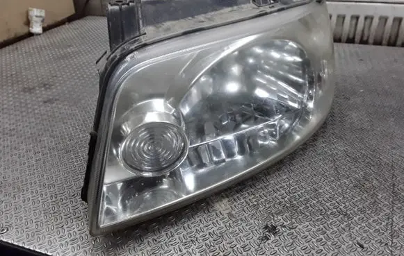 Hyundai Matrix Headlight/headlamp IHL85029101