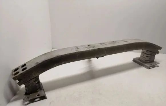 Toyota Corolla Verso E121 Front bumper cross member