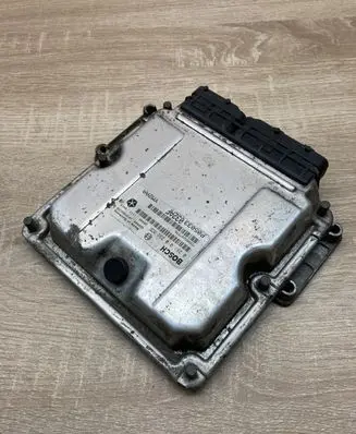 Chrysler PT Cruiser Engine control unit/module ECU P05033032AF 0281010292