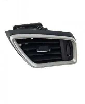 Nissan X-Trail T32 Dash center air vent grill 687604BA0A