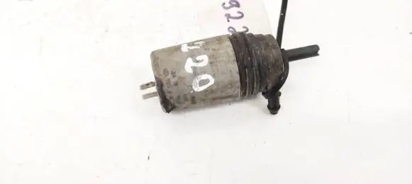BMW 7 E38 Windscreen/windshield washer pump
