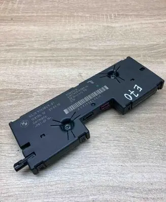 BMW X5 E70 Aerial antenna amplifier 9193849 10819610