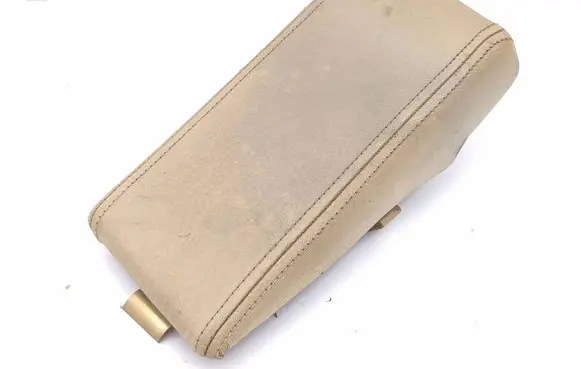 Rolls-Royce Silver Spirit Cover in windowsill 