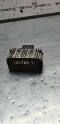 Opel Vectra B Glow plug pre-heat relay 55354141