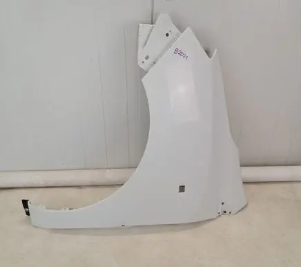 Dacia Dokker Fender 631014475R B2021