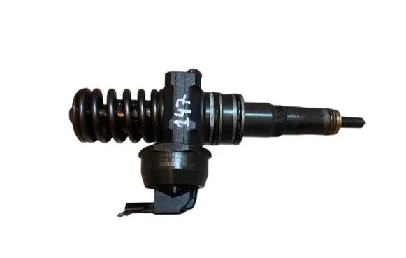 Skoda Octavia Mk2 (1Z) Fuel injector 038130073AG 0414720215 0414720265