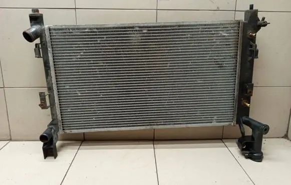 Chrysler Voyager Coolant radiator