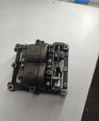 Opel Vectra C Oil pump 24435753 R90573814