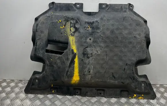 Mercedes-Benz GLC X253 C253 Engine splash shield/under tray A2055201600 A2135243900