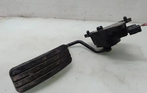 Renault Modus Accelerator throttle pedal 8200139319
