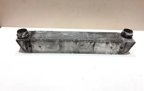 BMW 5 E60 E61 Intercooler radiator 7795823