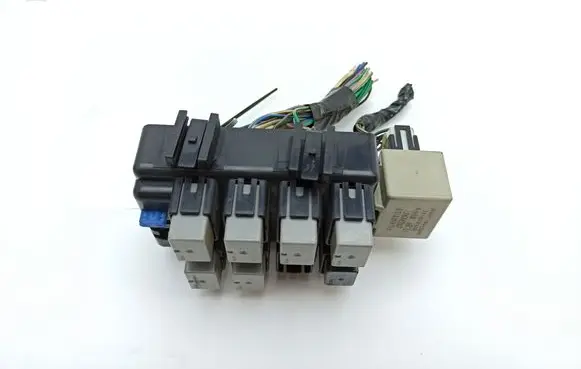 Subaru Legacy Relay mounting block 
