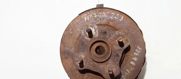 Mazda 323 Front wheel hub