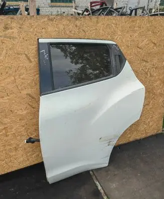 Nissan Juke I F15 Rear door 