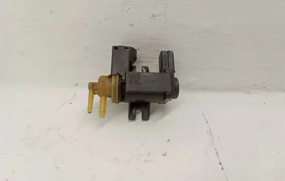 Audi A4 S4 B8 8K Turbo solenoid valve 8K0906627 4010835A