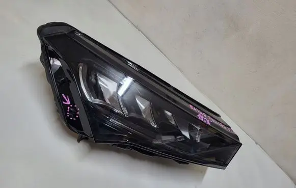 Skoda Enyaq iV Headlight/headlamp 5LB941016B OE