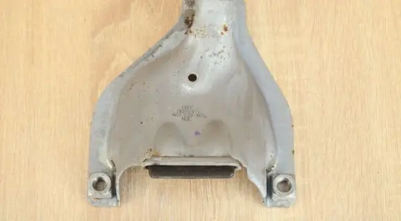 Porsche Macan (95B) Engine mount bracket 8K0399060L