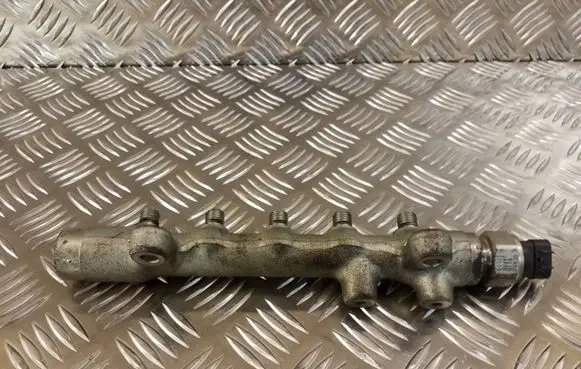 Mazda CX-7 Fuel main line pipe 6270 11L03 11L11201
