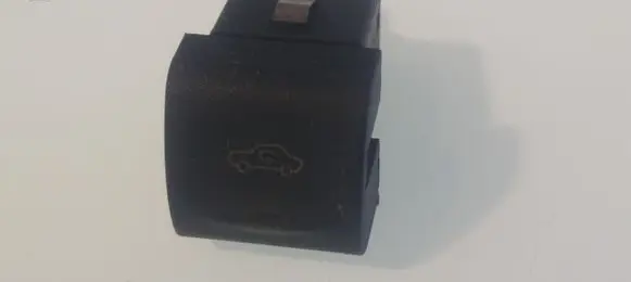 Opel Omega B1 Air circulation switch 90457320