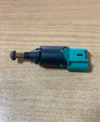 Citroen C4 I Brake pedal sensor switch 9650688480