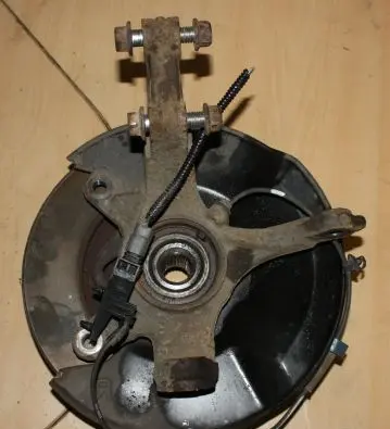 Honda Civic Front wheel hub spindle knuckle