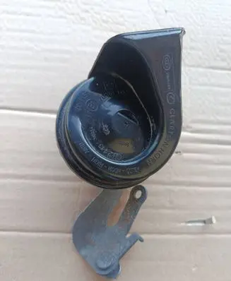 Audi A4 S4 B9 Horn signal 8W0951223