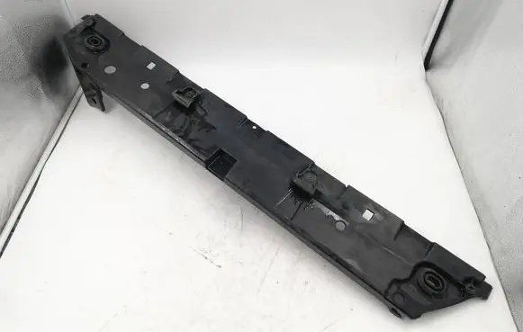Audi Q7 4L Radiator mount bracket 5C6805594 1K0121367F 5C6805588