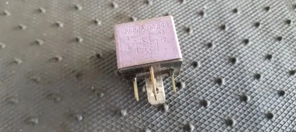 Renault Megane I Other relay 12V50A03525 12V50A03.525