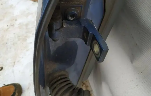 Audi TT Mk1 Front door upper hinge