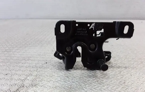 Audi A3 S3 8L Engine bonnet/hood lock/catch 8L0823509