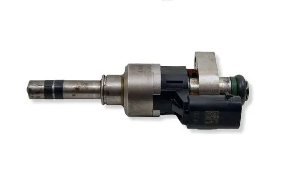 Opel Insignia B Fuel injector 55577403