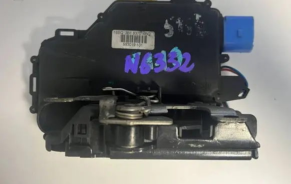 Skoda Fabia Mk1 (6Y) Front door lock 3B1837016BQ 993019101