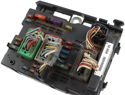 Peugeot 206 Fuse module 9650664080 31702230