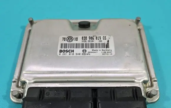 Volkswagen PASSAT B5.5 Engine control unit/module ECU 038906019GS IMPRK1416711