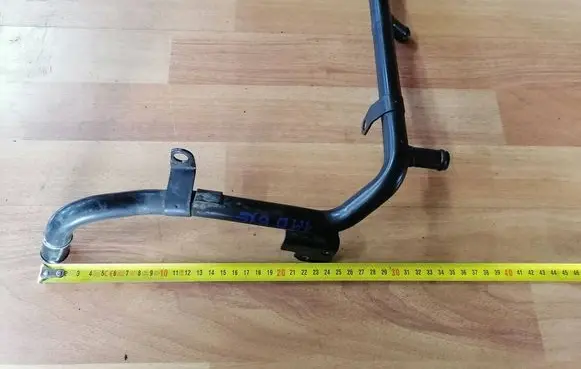 Volkswagen PASSAT B6 Engine coolant pipe/hose 038121065CS 038121065